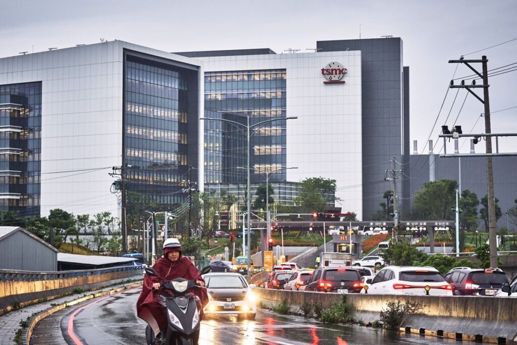Debt and Risky Bets Fuel South Korea and Taiwan's AI Stock Boom