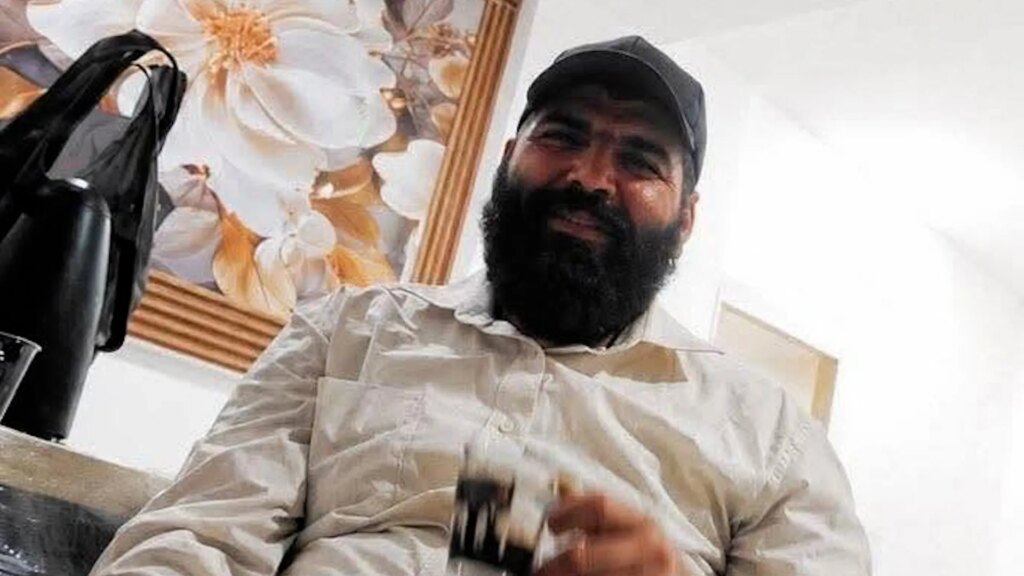 Israeli forces kill Palestinian man during raid on his home | News