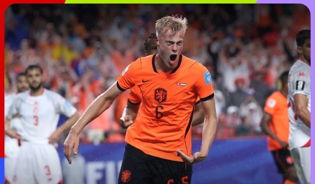 Japan, Sweden draw as Netherlands beat Tunisia to advance to knockout stage