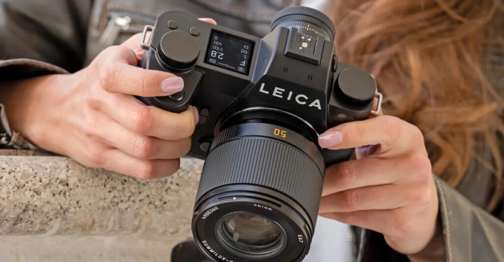 Leica’s ,690 SL3-P pairs 44-megapixel stills with 8K video