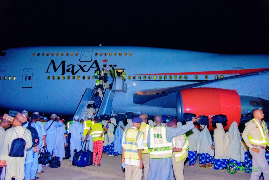 Nigeria arrests seven notorious terrorists returning from Hajj