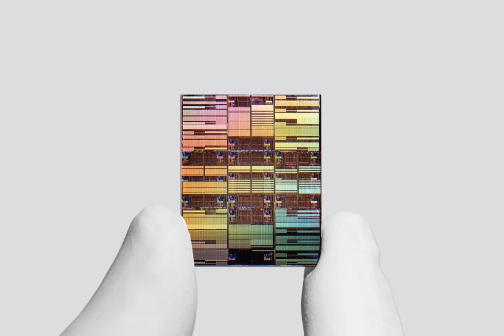 Record-breaking IBM chip uses trick to cram in 100 billion transistors