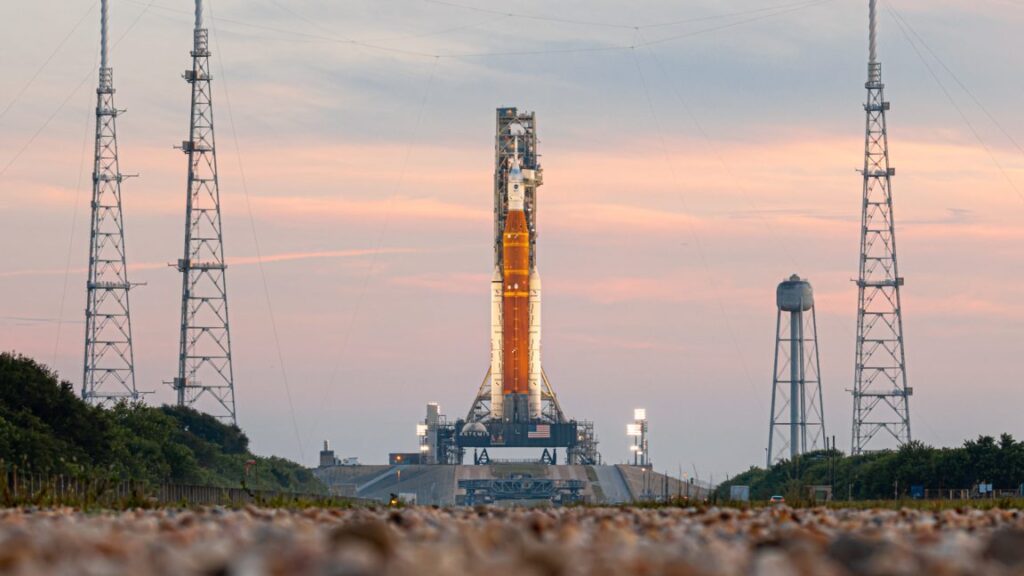 Report: Kennedy Space Center not ready for era of super heavy rockets Report: Kennedy Space Center not ready for era of super heavy rockets