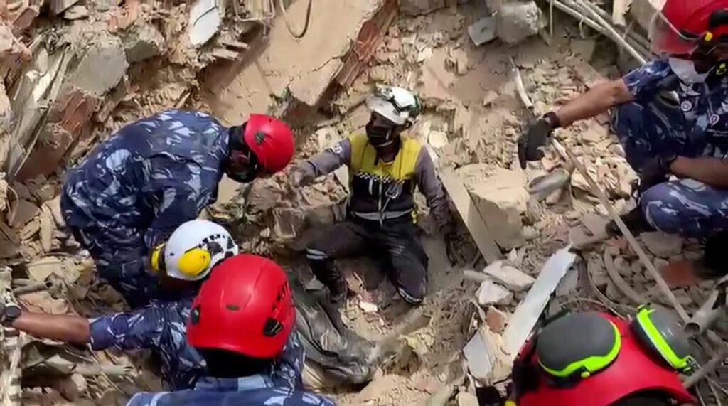 Rescuers find more bodies under rubble as Venezuela death toll rises | Newsfeed