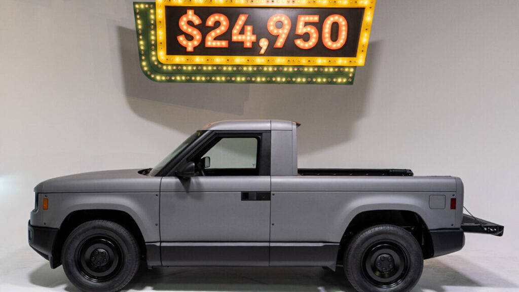 Underpromise, overdeliver? Hands-on with the ,950 Slate auto.