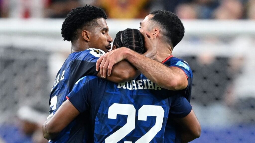 World Cup Daily: Cape Verde through to the knockouts, Uruguay out