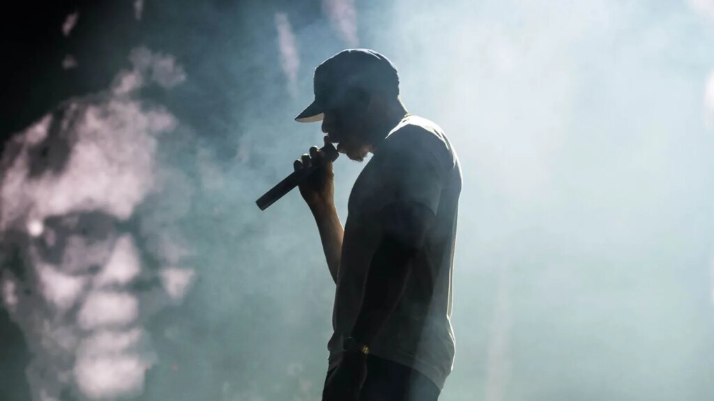 After Delay, Jay-Z Rocks Yankee Stadium at ‘Extra Innings’ Show