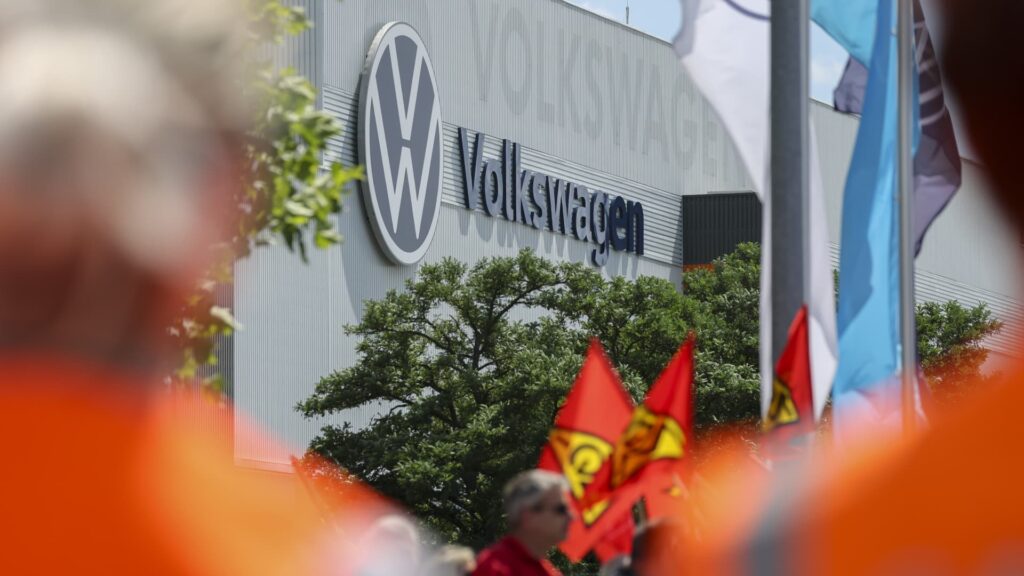 Auto giant to cut model lineup and capacity