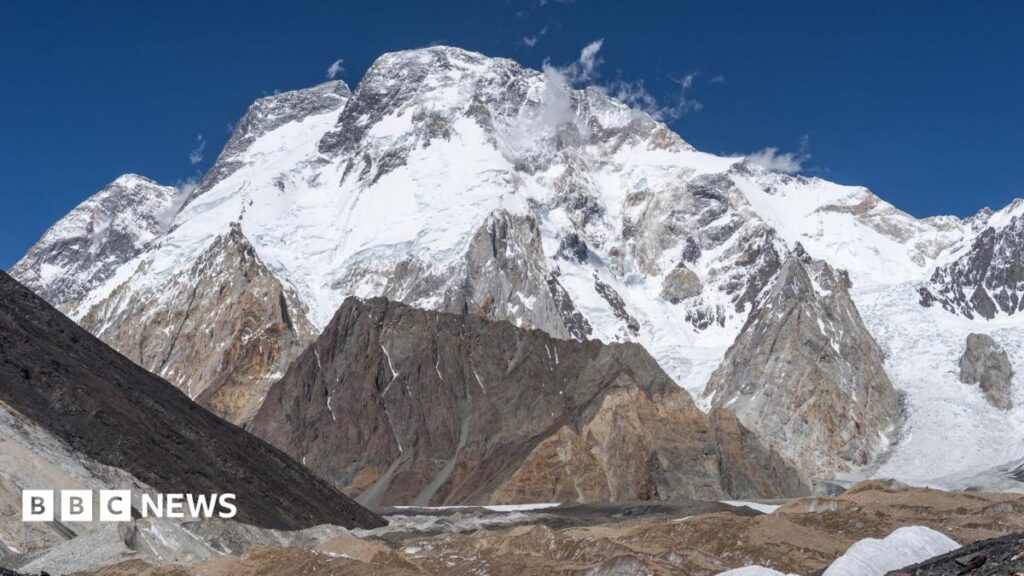 Body of US climber Mallory Geis found after Broad Peak avalanche
