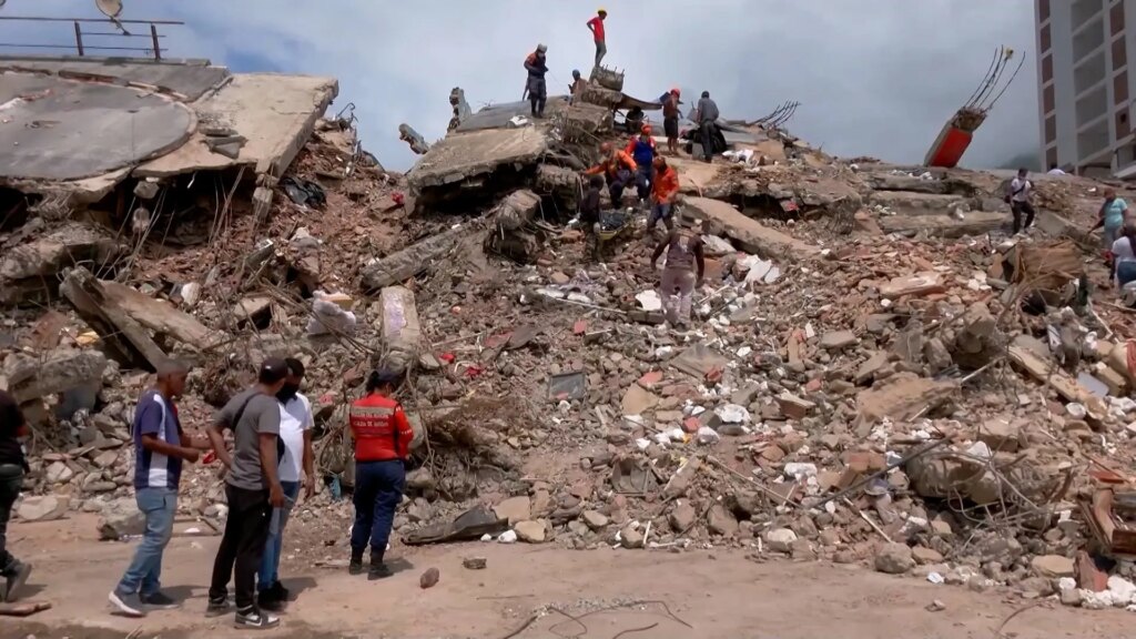 Desperate families search rubble weeks after Venezuela earthquakes | Earthquakes