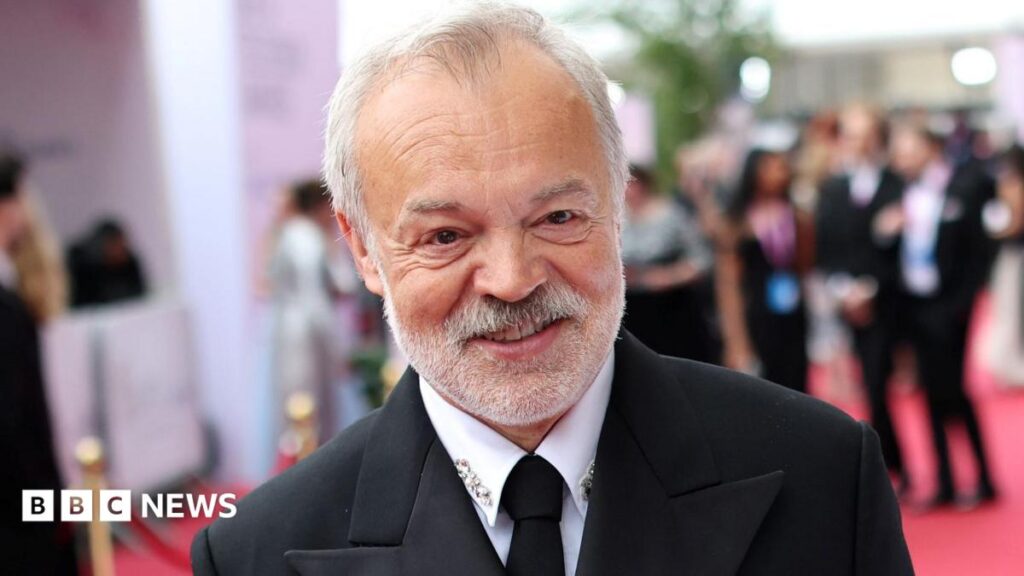 Graham Norton and Phoebe Waller-Bridge spotted in New York before rumoured Swift wedding