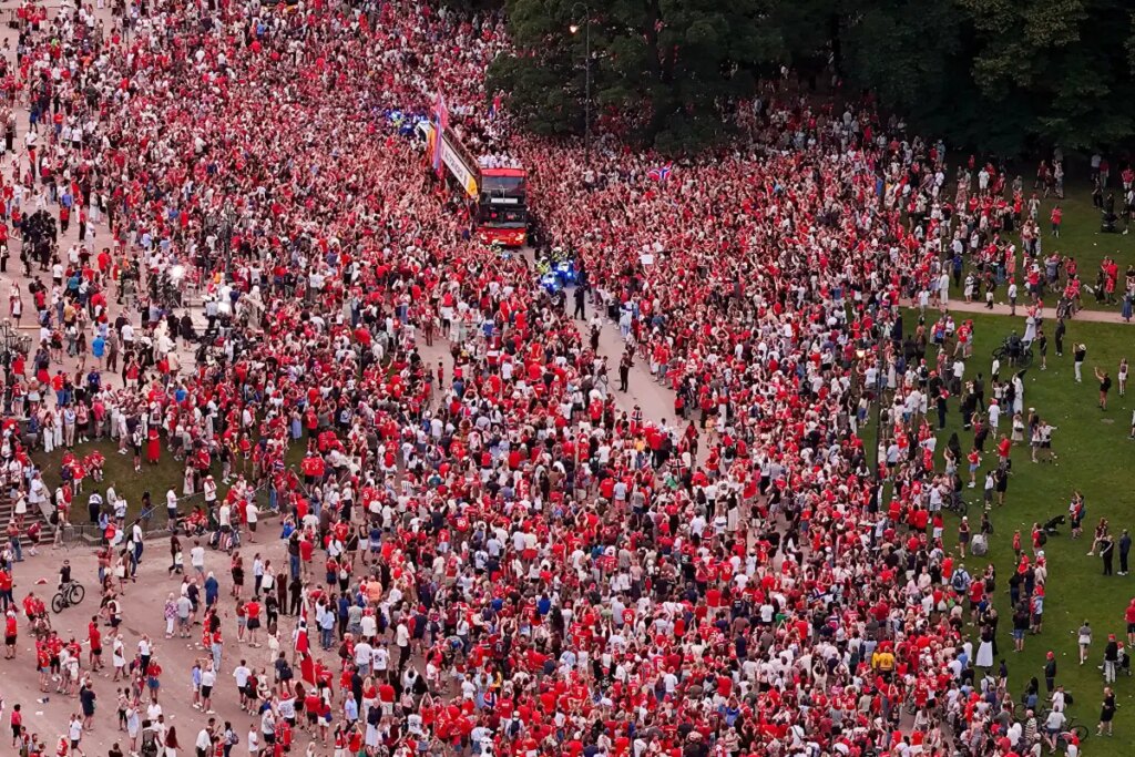 Haaland, teammates receive heroes’ welcome in Norway after World Cup exit Haaland, teammates receive heroes’ welcome in Norway after World Cup exit