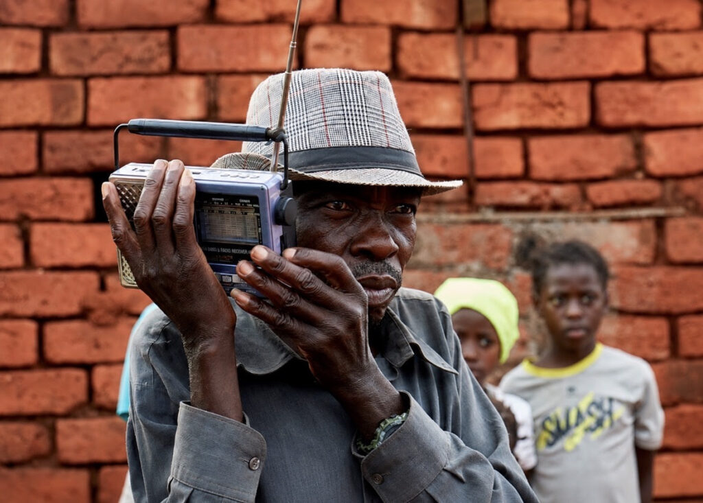 In eastern DRC, journalists face death, arson threats for reporting on war