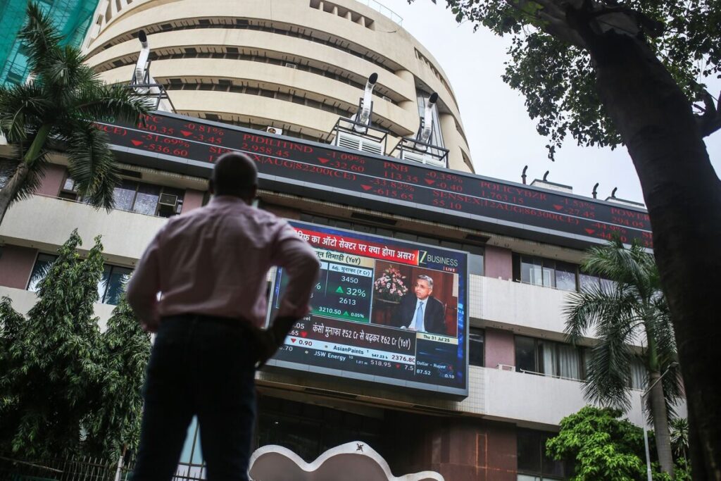 India Large-Caps Eye Comeback on Global Funds’ Support