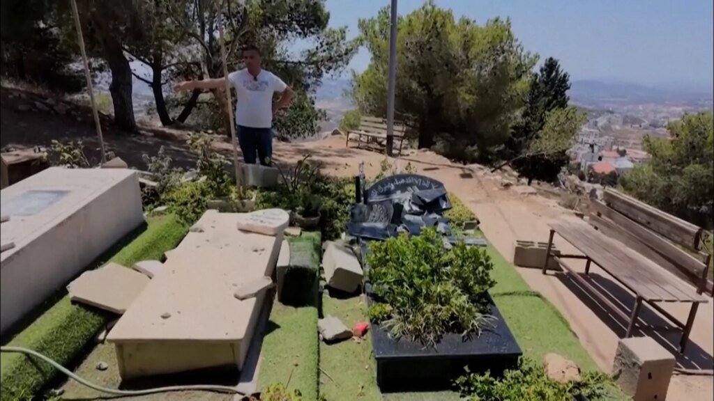Israeli settlers vandalise Palestinian cemetery in West Bank | Newsfeed