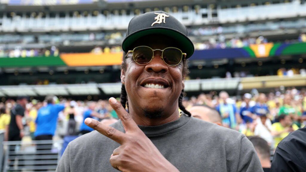 Jay-Z Adds London Stadium Concert To International Tour Dates