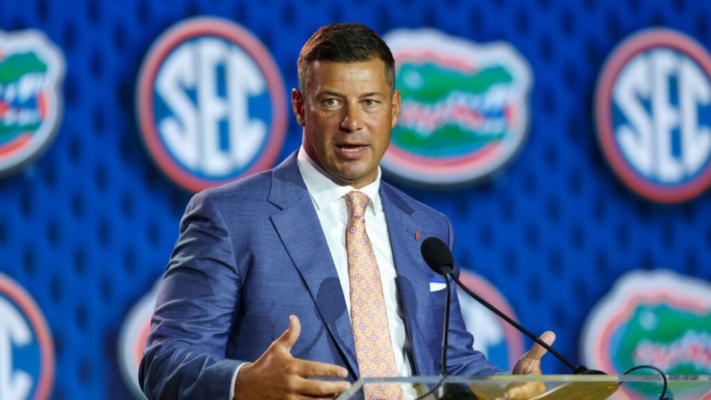 Jon Sumrall says Florida QB doesn’t ‘need to be Tim Tebow’