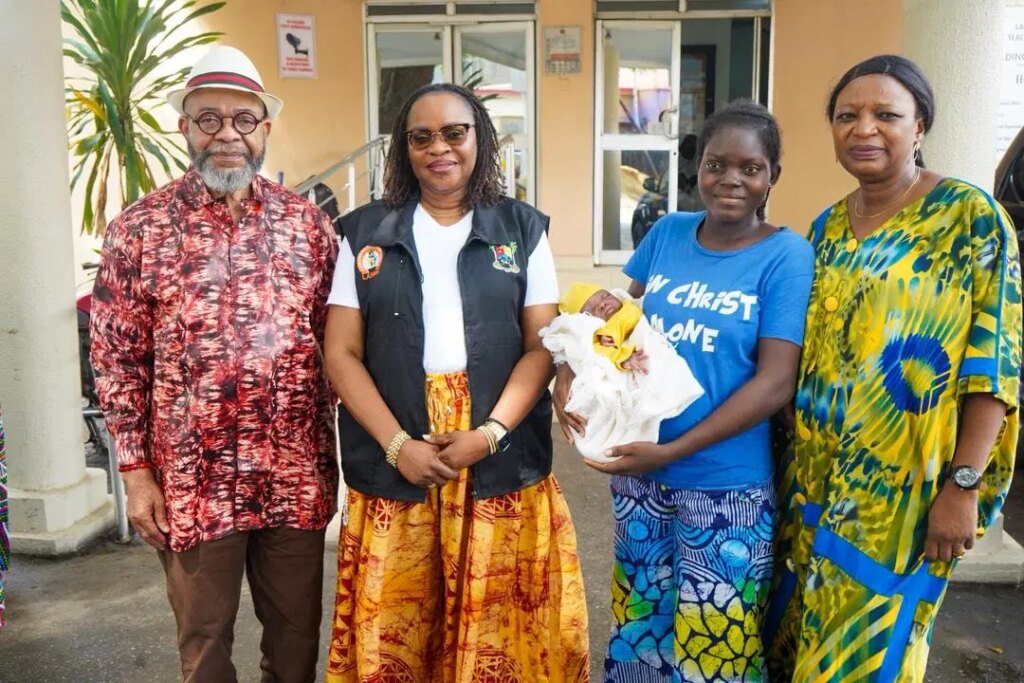 Lagos rescues unconscious pregnant woman, hands mother, baby to Plateau govt