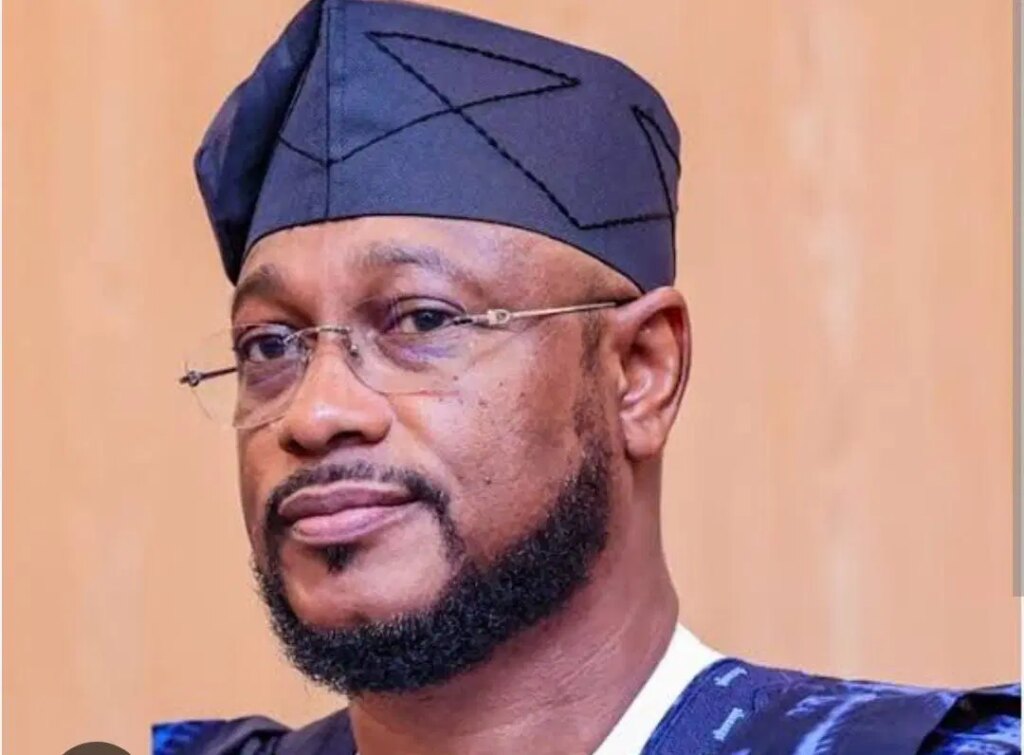Lawal shares 120 free trucks of fertiliser, 200,000 litres of herbicides, 100 crop residue crushers to farmers