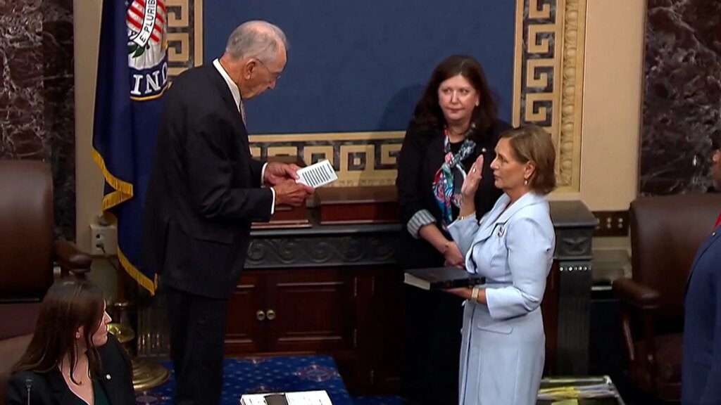 Lindsey Graham’s sister sworn in to fill his US Senate seat | Government Lindsey Graham’s sister sworn in to fill his US Senate seat | Government
