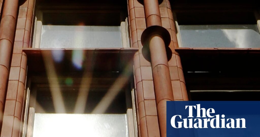 Low-e windows keep homes cool … but may set neighbours’ property on fire | Energy