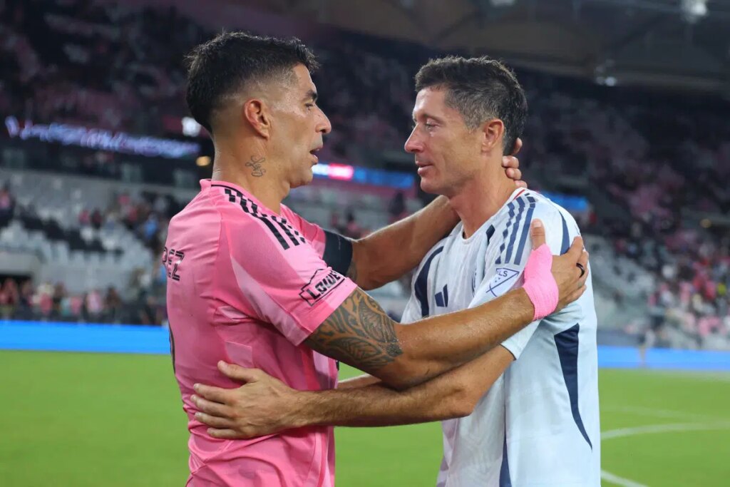 Messi-less Miami beat Fire 3-2 to spoil Lewandowski’s MLS debut Messi-less Miami beat Fire 3-2 to spoil Lewandowski’s MLS debut