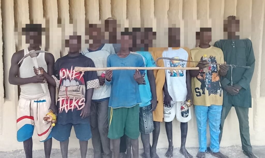 Police arrest 27 suspected thugs, recover weapons, stolen motorcycle in Niger