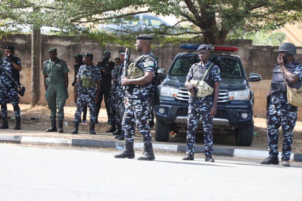 Police arrest four officers over alleged extortion in Ondo Police arrest four officers over alleged extortion in Ondo