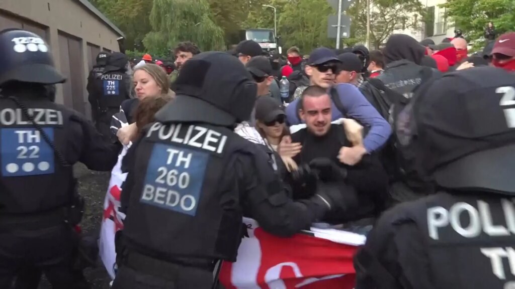 Police clash with protesters outside AfD meeting | Politics