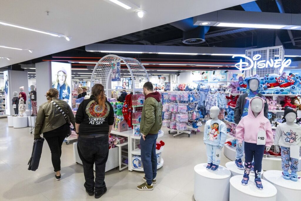 Primark’s Sales Fall Before Fashion Chain’s Split from AB Foods
