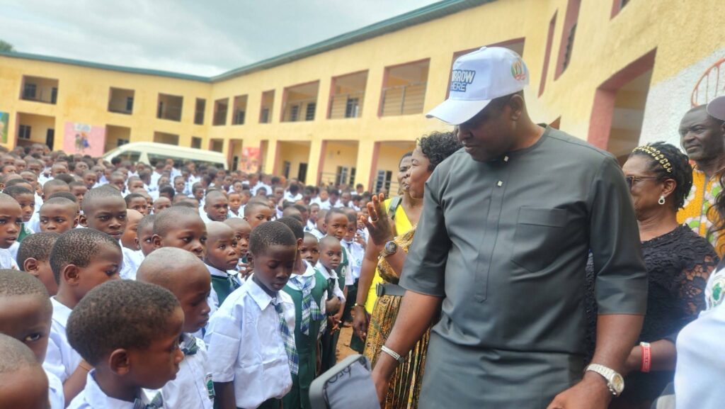 Pupils in Smart Green School in Igbo-Eze South receive uniforms from Enugu govt