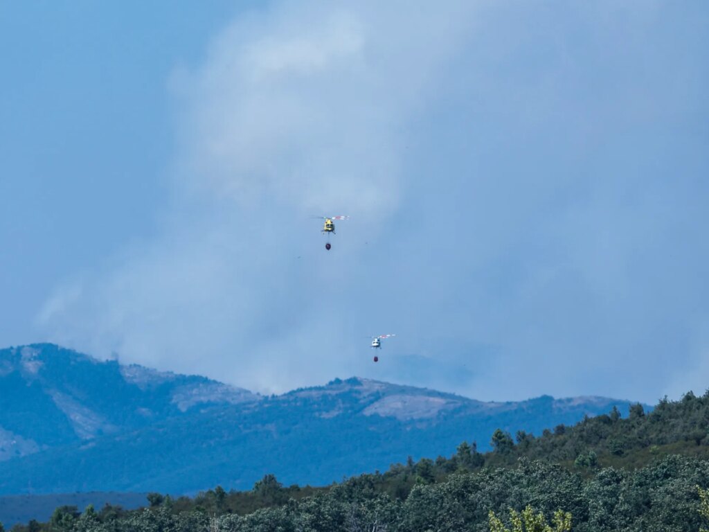 Spain battles latest in series of major wildfires near Madrid | Climate Crisis News Spain battles latest in series of major wildfires near Madrid | Climate Crisis News