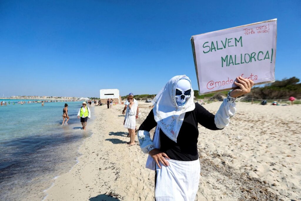 Spain protests mass ‘touristification’ of Mallorca | Tourism