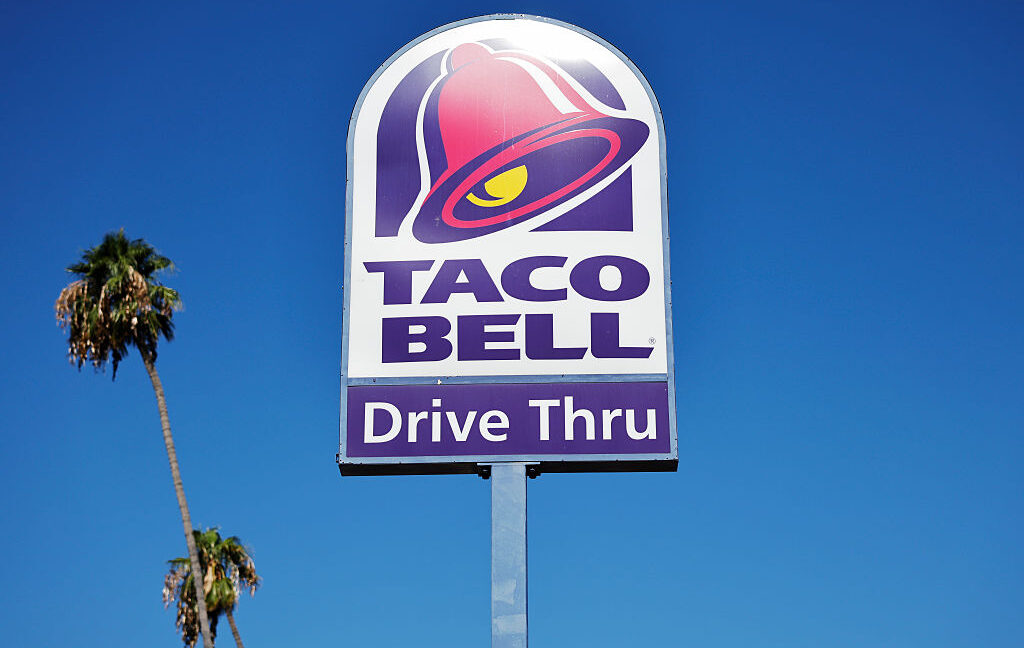 Taco Bell iceberg lettuce identified as source of cyclosporiasis in 5 states Taco Bell iceberg lettuce identified as source of cyclosporiasis in 5 states