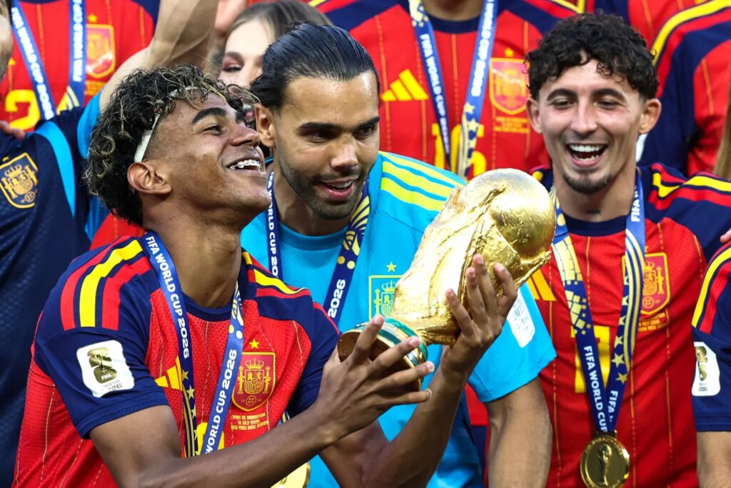 Top 10 youngest players to win the FIFA World Cup Top 10 youngest players to win the FIFA World Cup