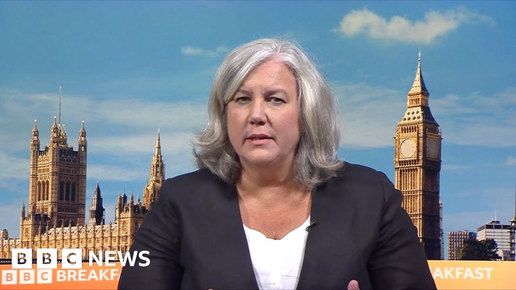 Transport secretary quizzed on bus fare change Transport secretary quizzed on bus fare change