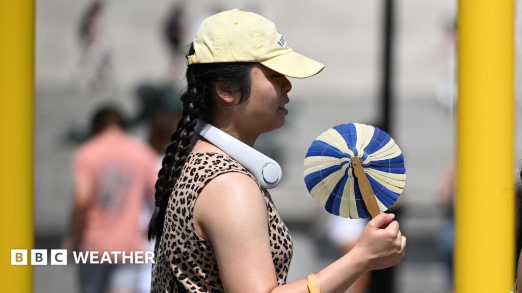 UK weather: Heatwave spreads further north and west as temperatures climb UK weather: Heatwave spreads further north and west as temperatures climb