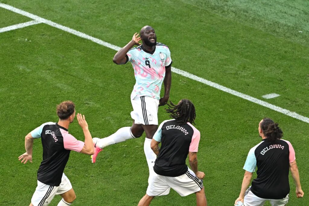 Victorious Belgian footballers troll Trump with YMCA dance Victorious Belgian footballers troll Trump with YMCA dance