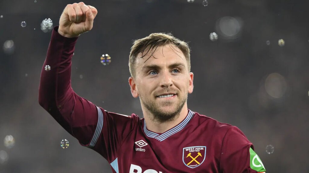 West Ham captain Bowen to stay despite relegation