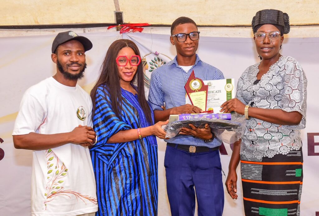 Ameerah Legacy Foundation Marks Inaugural Launch with Academic Excellence Awards – THISDAYLIVE Ameerah Legacy Foundation Marks Inaugural Launch with Academic Excellence Awards – THISDAYLIVE