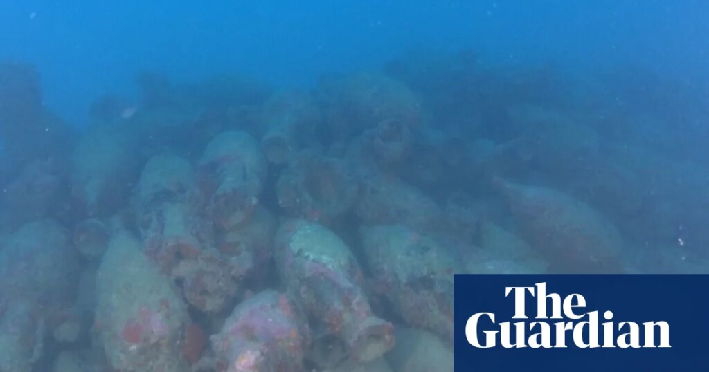 Ancient Roman pottery discovered in shipwreck off Sicilian coast – video | Italy Ancient Roman pottery discovered in shipwreck off Sicilian coast – video | Italy