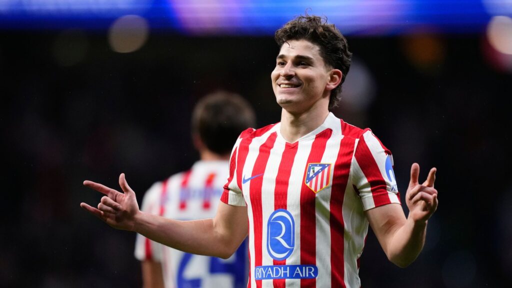 Arsenal transfer news: Julian Alvarez would add ‘magic’ to Gunners’ frontline says Gary Neville as he urges them to sign Atletico Madrid striker | Football News