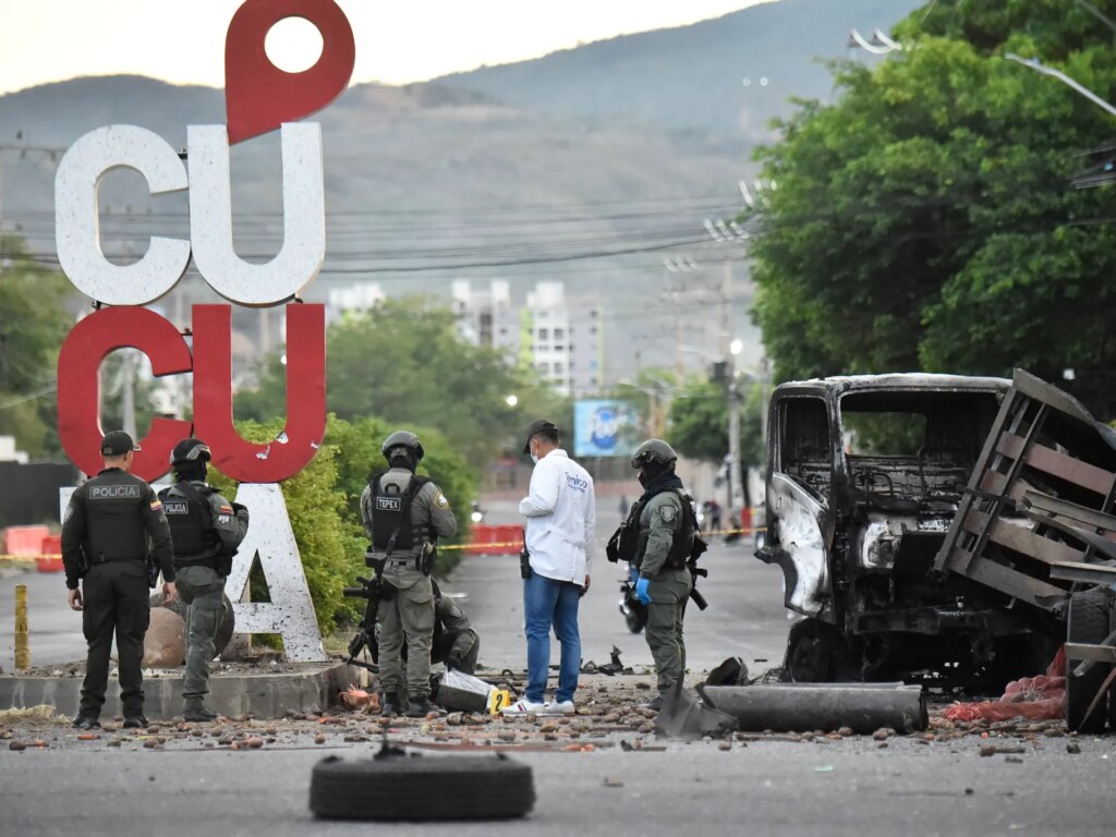 At least 11 wounded by Colombia car bomb days before presidential election | Crime News