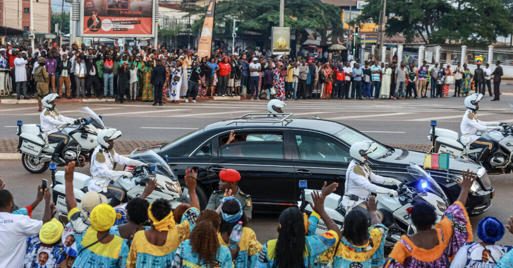 Cameroon’s Aging President Returns From Monthslong Stay Abroad
