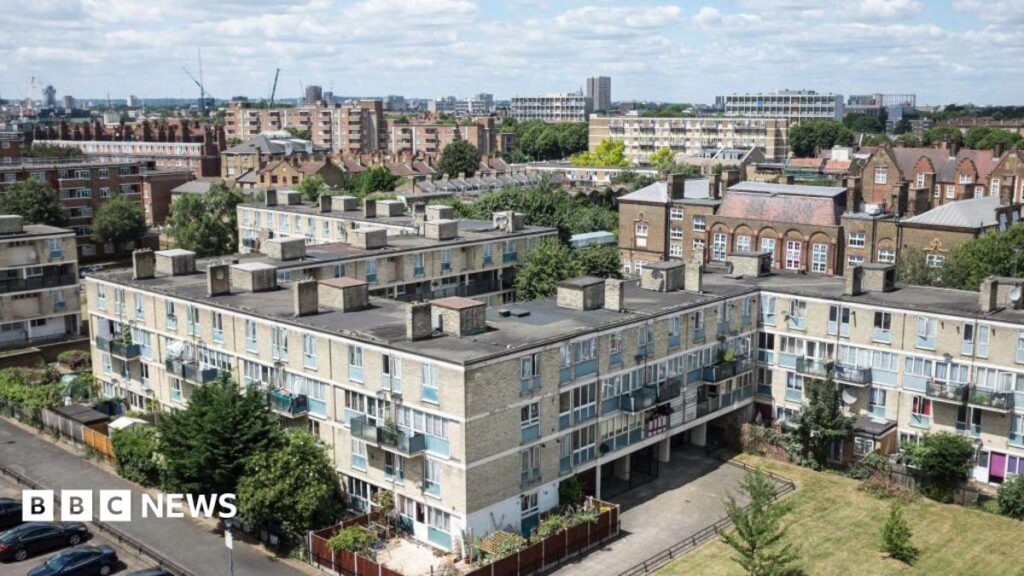 Conservatives pledge to ban foreign nationals from social housing