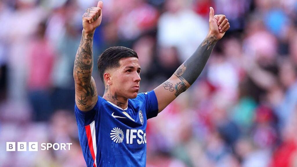 Enzo Fernadez: Chelsea set deadline for Man City for offers for Argentine
