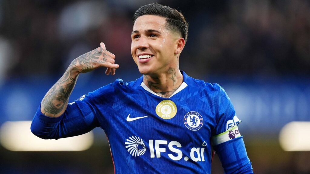 Enzo Fernandez transfer news: Chelsea set Man City deadline to bid for midfielder | Football News Enzo Fernandez transfer news: Chelsea set Man City deadline to bid for midfielder | Football News