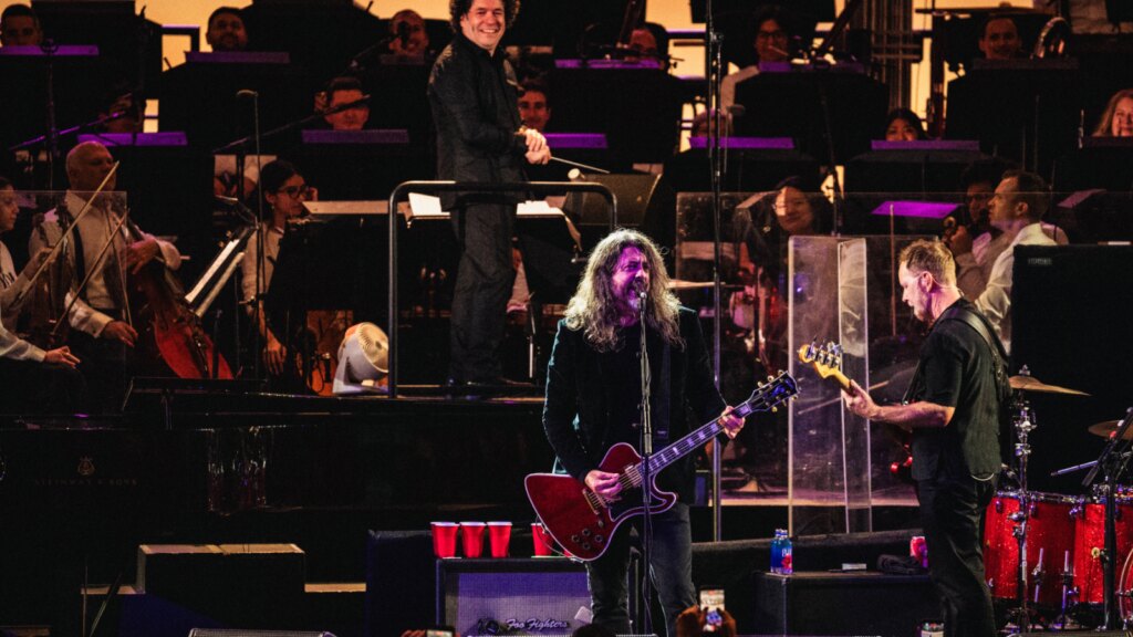 Foo Fighters Perform Gustavo Dudamel’s Penultimate Show at the Bowl Foo Fighters Perform Gustavo Dudamel’s Penultimate Show at the Bowl
