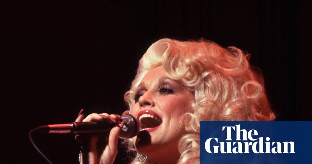 How Dolly Parton's glamorous career transcended stereotypes – video obituary