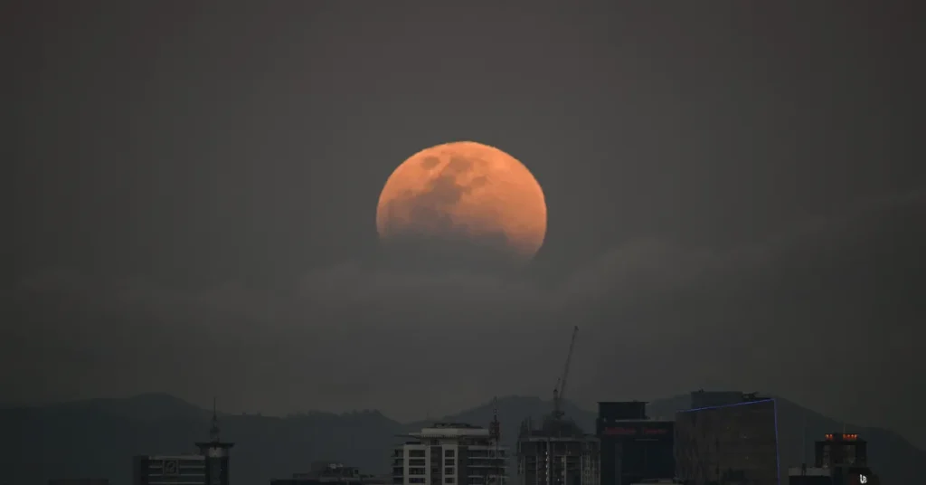 How to See the Partial Lunar Eclipse and Blood Moon on August 27
